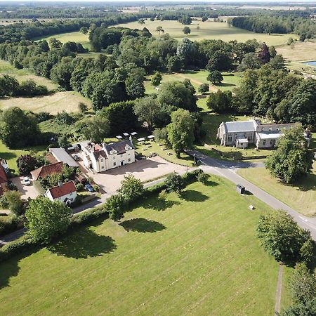 The Bedingfeld Arms Hotel Oxborough Eksteriør billede
