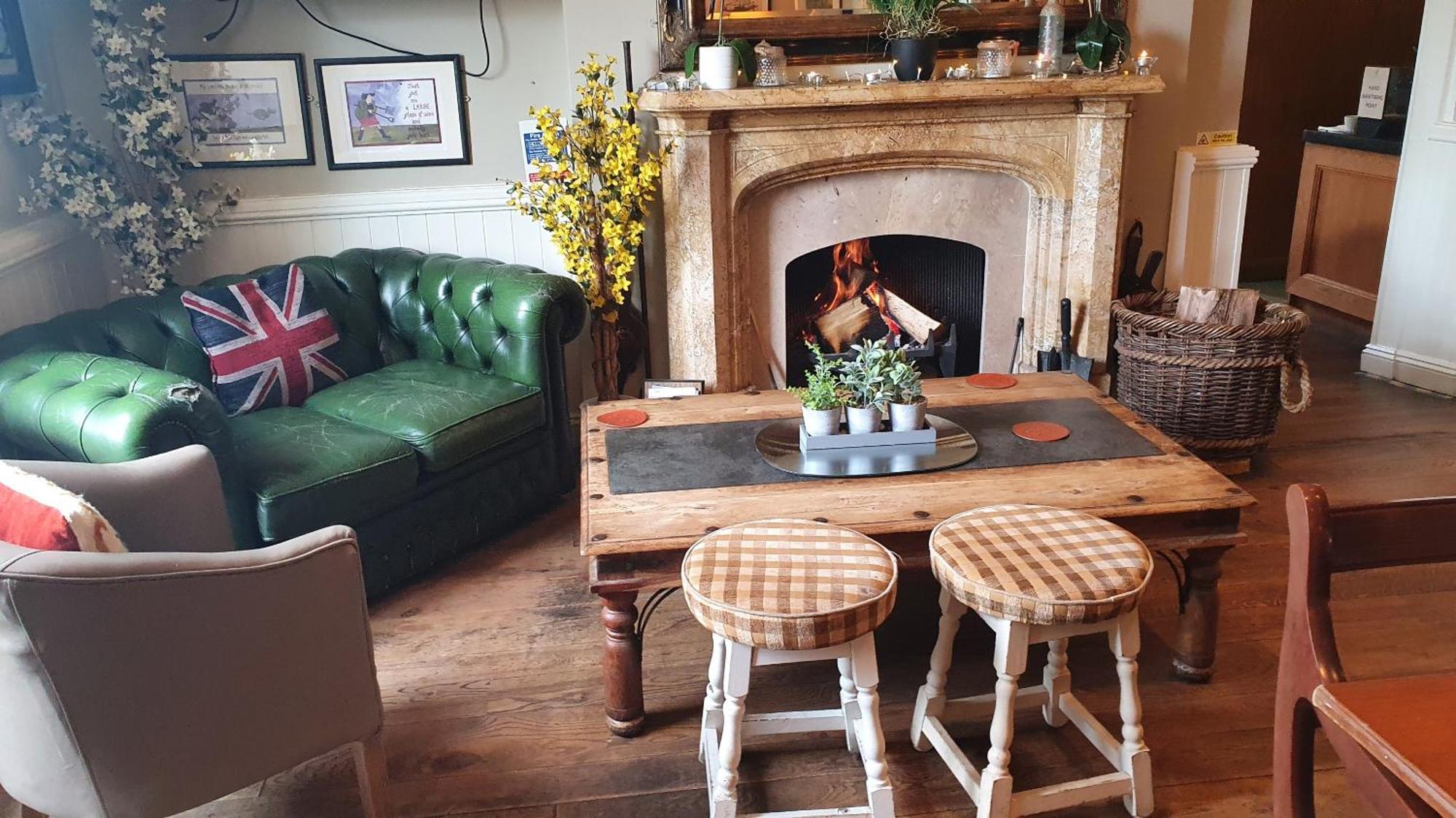The Bedingfeld Arms Hotel Oxborough Eksteriør billede