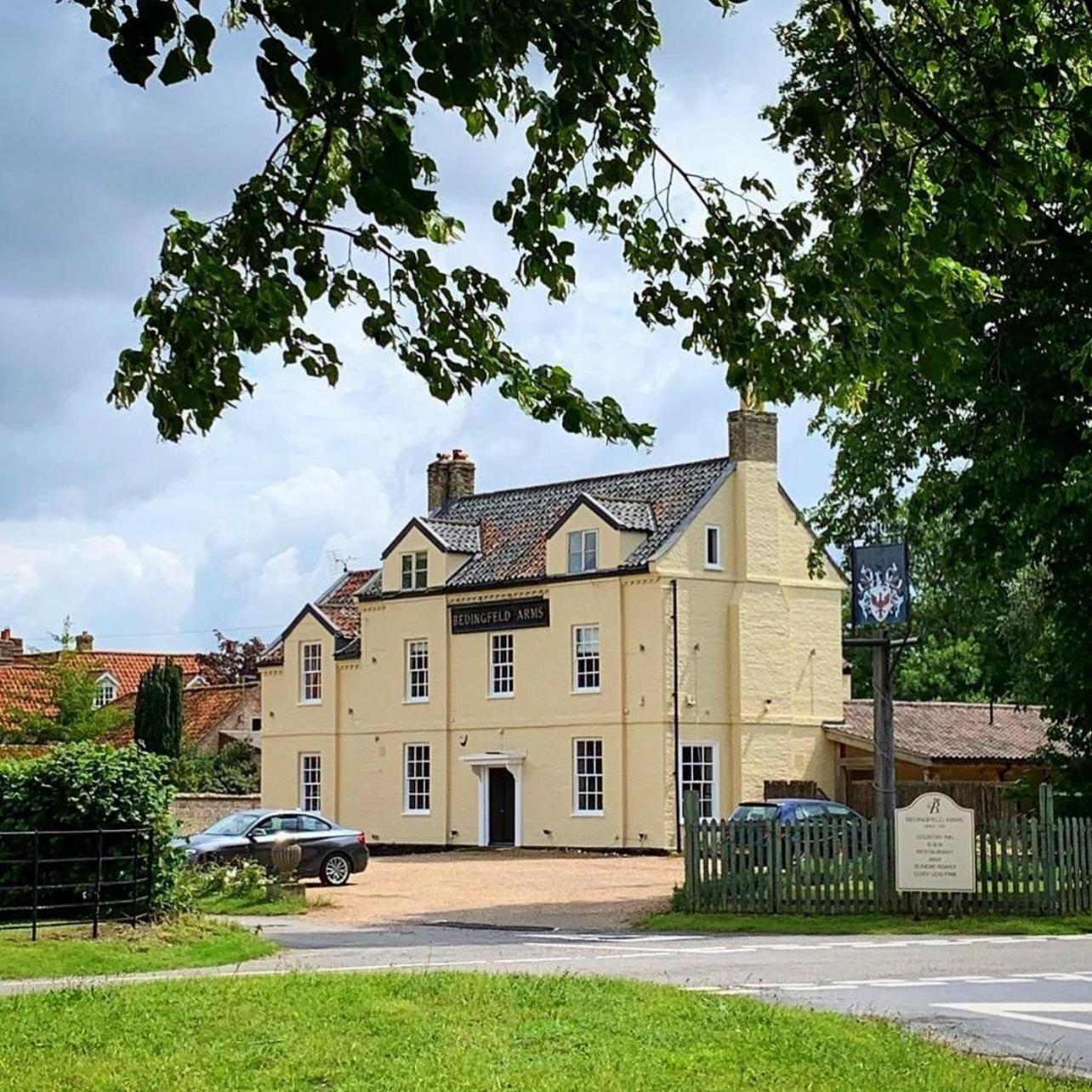 The Bedingfeld Arms Hotel Oxborough Eksteriør billede